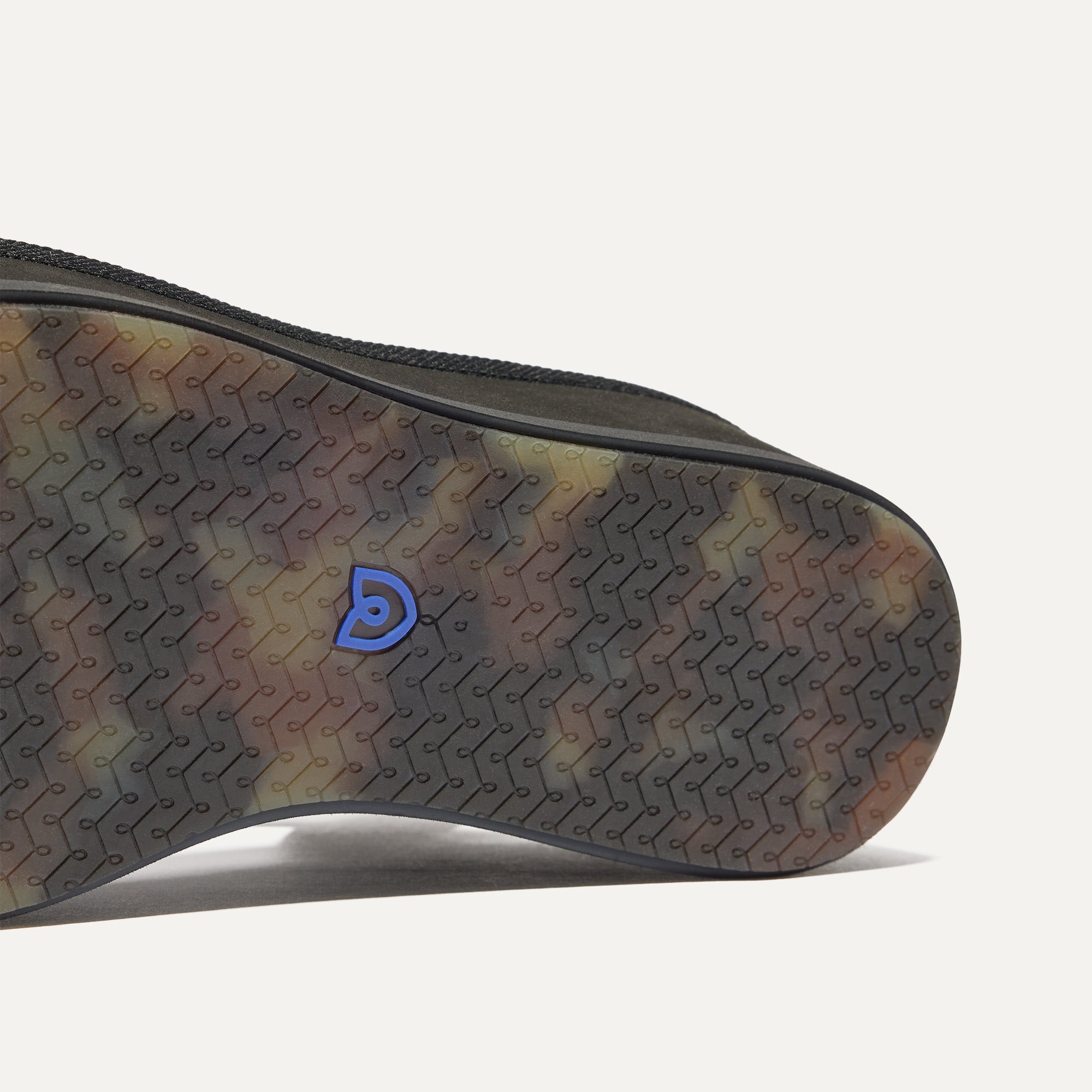 The Criss–Cross Lightweight Wedge Sandal - Black